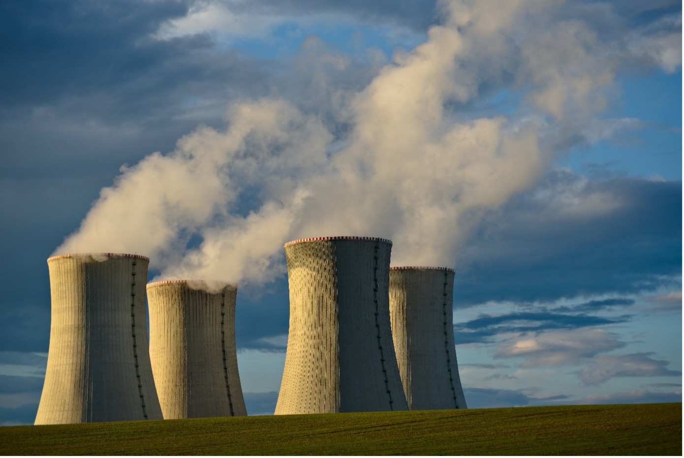 Effects of a nuclear power plant warmwater outflow on environmental conditions and fish assemblages in a very large river (the Danube, Hungary)